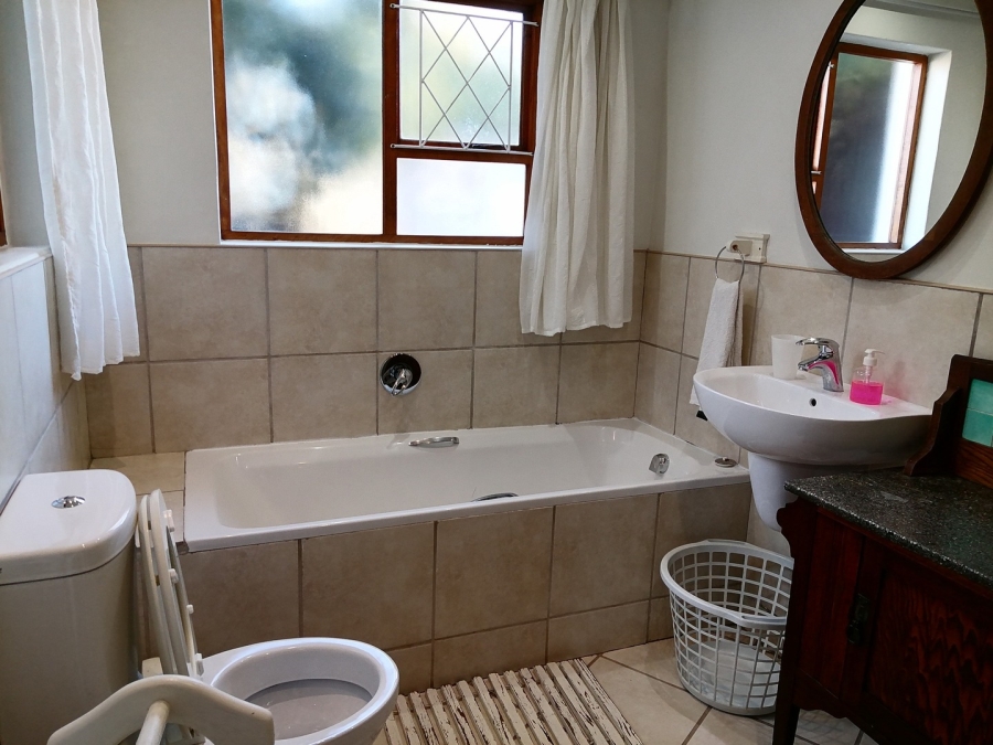 7 Bedroom Property for Sale in Baysville Eastern Cape